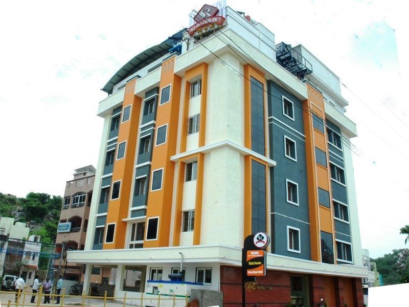Ssr Hotel ศรีกาลาฮาสตี ภายนอก รูปภาพ