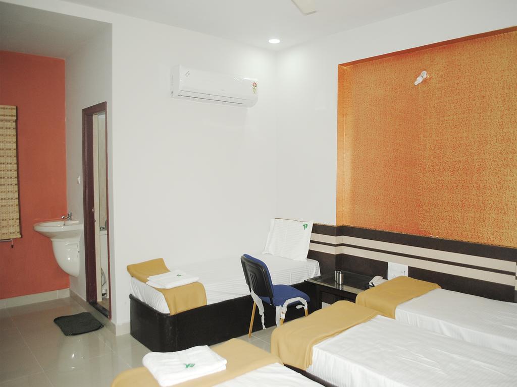 Ssr Hotel ศรีกาลาฮาสตี ภายนอก รูปภาพ
