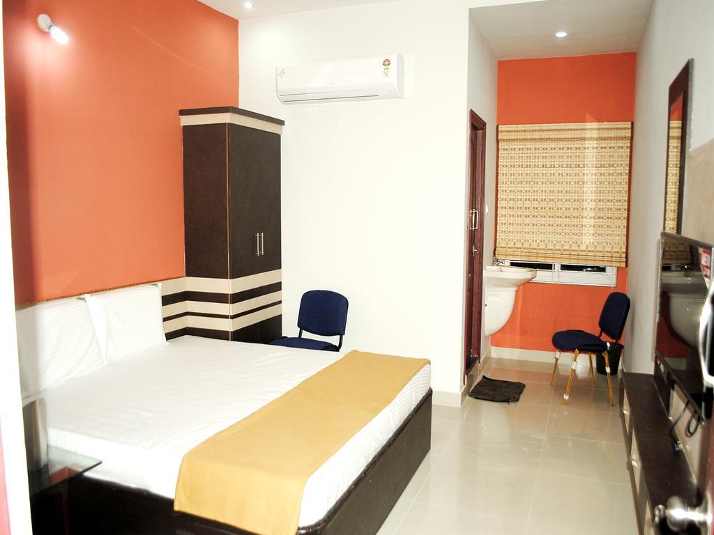 Ssr Hotel ศรีกาลาฮาสตี ภายนอก รูปภาพ
