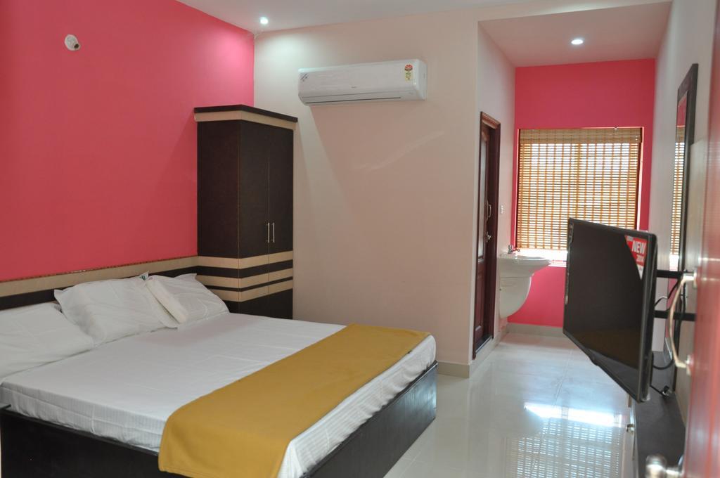 Ssr Hotel ศรีกาลาฮาสตี ภายนอก รูปภาพ